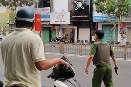 Bắt nghi can ôm vũ khí cố thủ ở TP.HCM chạy về Đồng Nai