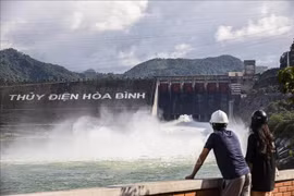 Đêm 24/7, hồ thủy điện Sơn La, Hòa Bình mở xả đáy 