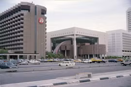 Soi cuộc sống trong mơ ở thành phố nổi tiếng nhất UAE thập niên 1980