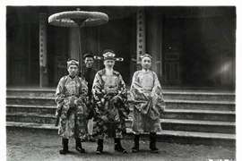 Ảnh hiếm độc về vua quan nhà Nguyễn ở Huế đầu thế kỷ 20