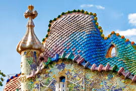 Tròn mắt với kiến trúc độc dị của “ngôi nhà xương cốt” trăm tuổi