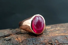 Sự thật khó tin về loại đá quý nổi tiếng nhất lịch sử 