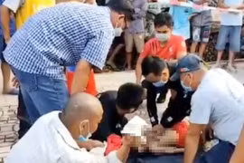 Cha mẹ lên TP HCM làm việc, anh em ruột ở nhà bị đuối nước tử vong