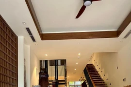 Quế Vân khoe cơ ngơi đang sửa sang, than thở về thời gian qua