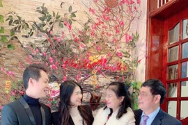 Vợ Đăng Khôi chia sẻ kinh nghiệm chăm người già mắc COVID-19