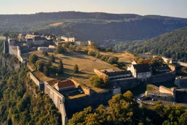 Tận mục tòa thành được coi là kiệt tác quân sự của nước Pháp