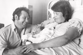 Em bé thụ tinh trong ống nghiệm đầu tiên ra đời như thế nào?