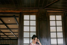 Chi hơn nửa tháng lương cho tiền xe và ăn, GenZ cảm thấy “xứng đáng”