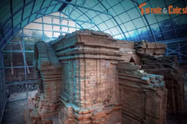 Soi chi tiết tòa tháp cổ vừa lập kỷ lục thế giới của Việt Nam