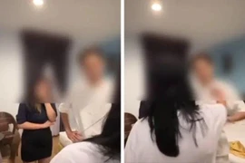 Ngoại tình bị phát hiện, ông chồng thản nhiên “chỉ đùa giỡn thôi”