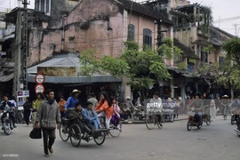 Loạt ảnh đầy hoài niệm về Hà Nội, Sài Gòn năm 1992 