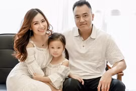 Ca sĩ gợi cảm nhất nhóm Mắt Ngọc giờ ra sao?