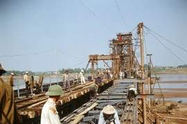 Nhìn lại cuộc tái thiết Hà Nội năm 1973 qua loạt ảnh hiếm