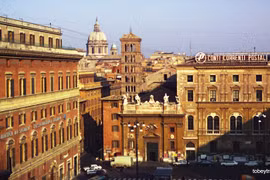 Du ngoạn thành phố Roma năm 1982 qua loạt ảnh hiếm