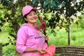 'Nữ hoàng cảnh nóng' tình trường trắc trở, giờ cuộc sống ra sao?