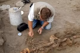 Lăng mộ chôn 4 bộ hài cốt trẻ em: Hủ tục bất nhân