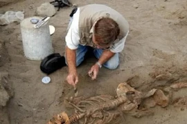 Lăng mộ chôn 4 bộ hài cốt trẻ em: Hủ tục bất nhân