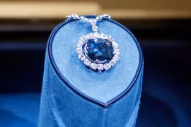 Đáng sợ lời nguyền ứng với viên kim cương đẹp nhất thế giới