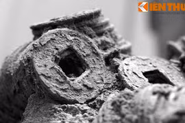 Bí mật về lỗ thủng hình vuông ở tiền xu cổ Việt Nam