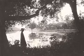 Hình độc về lăng tẩm các vị vua nhà Nguyễn ở Huế năm 1919-1926