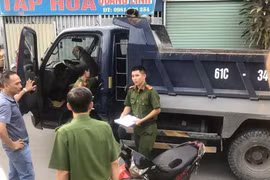 Bị vượt mặt, tài xế xe tải cầm cơ bida đánh chết người đi xe máy