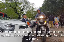 Video: Đi Văn Miếu xin chữ đầu năm, người dân bị “chặt chém” tiền gửi xe máy