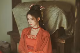 Giật mình lý do phụ nữ thời Đường thích mặc áo trễ cổ