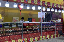 Mùa bánh Trung thu 2023: Vừa bán vừa nghe ngóng thị trường