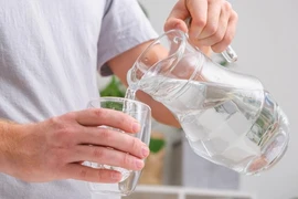 Uống không đủ nước có thể làm bạn tăng cân?