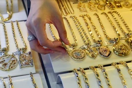 Giá vàng hôm nay 1/11: Vàng thận trọng trước ngày phát quyết của Fed