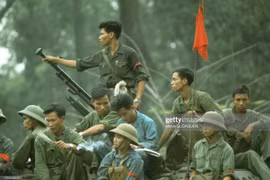 Thời khắc giải phóng miền Nam 30/4/1975 qua ảnh phóng viên nước ngoài 