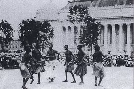 Sự thật đau lòng về 'vườn thú người' trong lịch sử