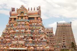 Choáng với khu đền Hindu giáo lộng lẫy bậc nhất thế giới