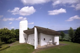 Soi từng ngóc ngách nhà nguyện có kiến trúc kỳ lạ nhất thế giới