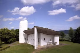 Soi từng ngóc ngách nhà nguyện có kiến trúc kỳ lạ nhất thế giới