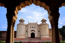 Sững sờ vẻ kỳ vĩ của pháo đài cổ nổi tiếng nhất Pakistan