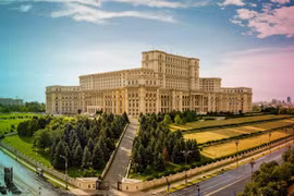 Khám phá tòa nhà lớn nhất được xây dựng trong thế kỷ 20