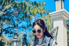 Nhan sắc như tuổi đôi mươi của Đặng Thu Thảo 