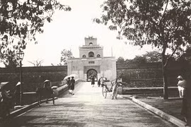 Loạt ảnh quý giá về Cố đô Huế những năm 1919-1926