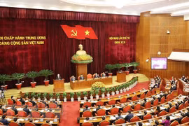 Tổng Bí thư: Từng ủy viên Bộ Chính trị phải gương mẫu, nói đi đôi với làm
