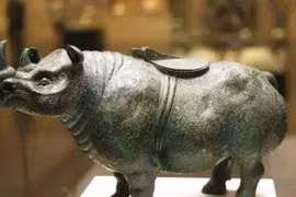 Đào được vật lạ khi cuốc đất, chuyên gia phán sốc: "Nghìn tỷ"