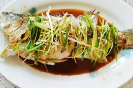 Hấp cá ngon ngọt, không tanh nhớ 3 bước “nằm lòng” này 