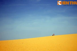 Cảnh siêu thực của sa mạc cát khổng lồ ở Bình Thuận