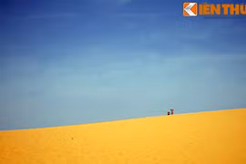 Cảnh siêu thực của sa mạc cát khổng lồ ở Bình Thuận