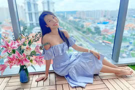 Á hậu Hoàng Oanh sở hữu gu thời trang biến hóa đa dạng