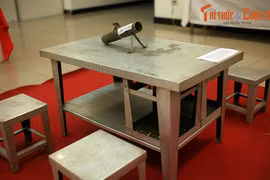 Đồ vật độc đáo làm từ vỏ bom đạn, xác máy bay... thời bao cấp (1)