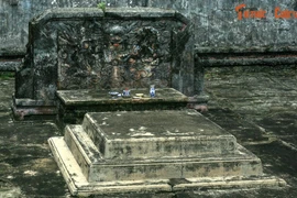 Hai lăng mộ cổ bí ẩn, chứa đầy ân oán lịch sử ở Huế 