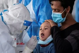 Các yếu tố nguy cơ gây nên bệnh COVID-19 nghiêm trọng ở trẻ em