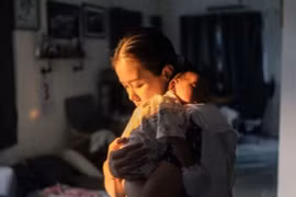 Phụ nữ sau sinh cần được quan tâm, thấu hiểu