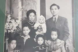 Đại gia Hà Nội xưa và những bài học ý nghĩa trao truyền cho con cháu